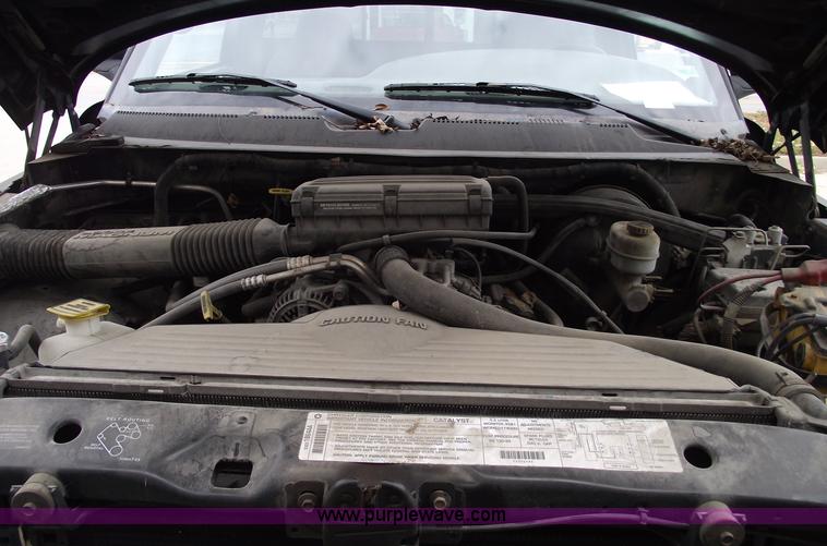 image for item C5681 1998 Dodge Ram 1500 Sport pickup truck