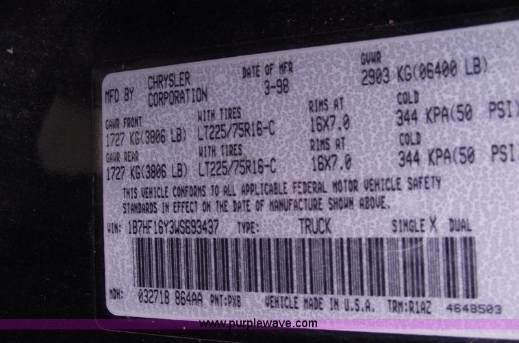 image for item C5681 1998 Dodge Ram 1500 Sport pickup truck