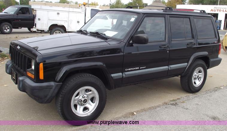 image for item C5682 1999 Jeep Cherokee Sport SUV