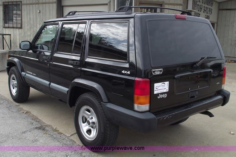 image for item C5682 1999 Jeep Cherokee Sport SUV