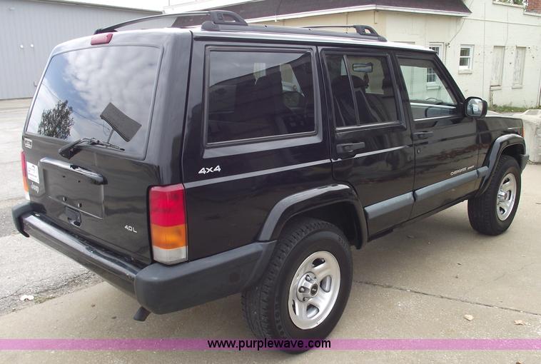 image for item C5682 1999 Jeep Cherokee Sport SUV