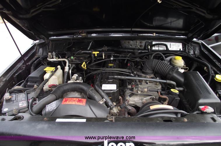 image for item C5682 1999 Jeep Cherokee Sport SUV