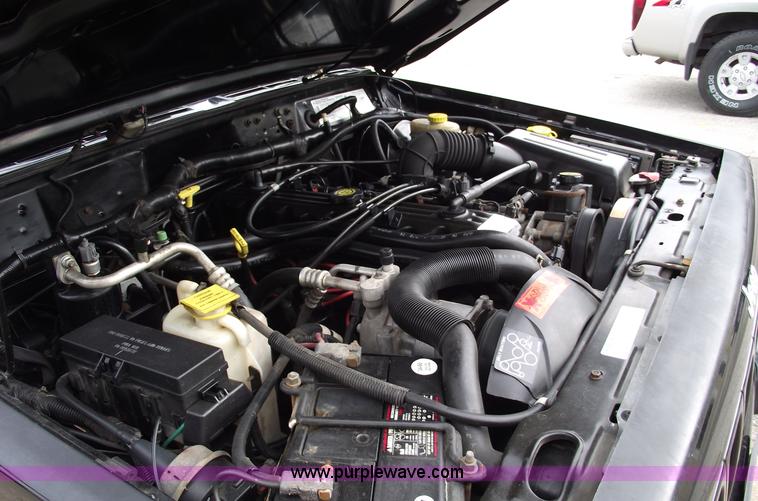 image for item C5682 1999 Jeep Cherokee Sport SUV