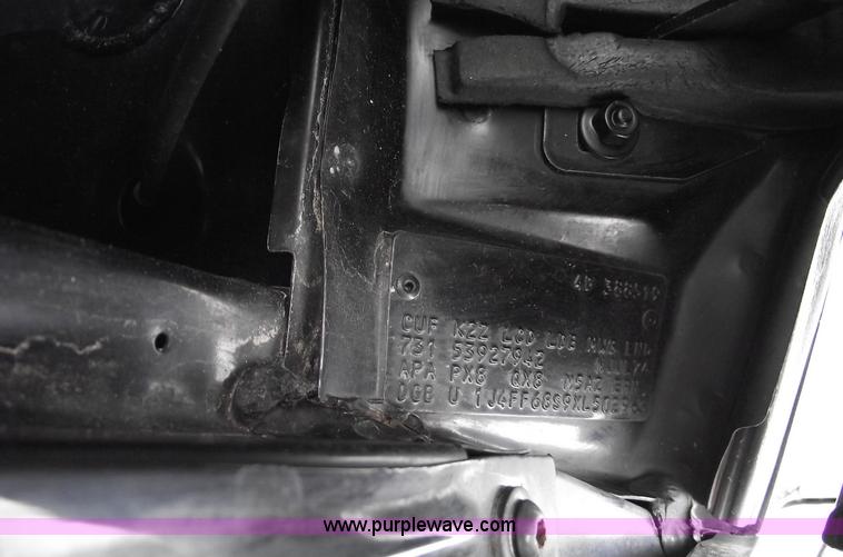 image for item C5682 1999 Jeep Cherokee Sport SUV