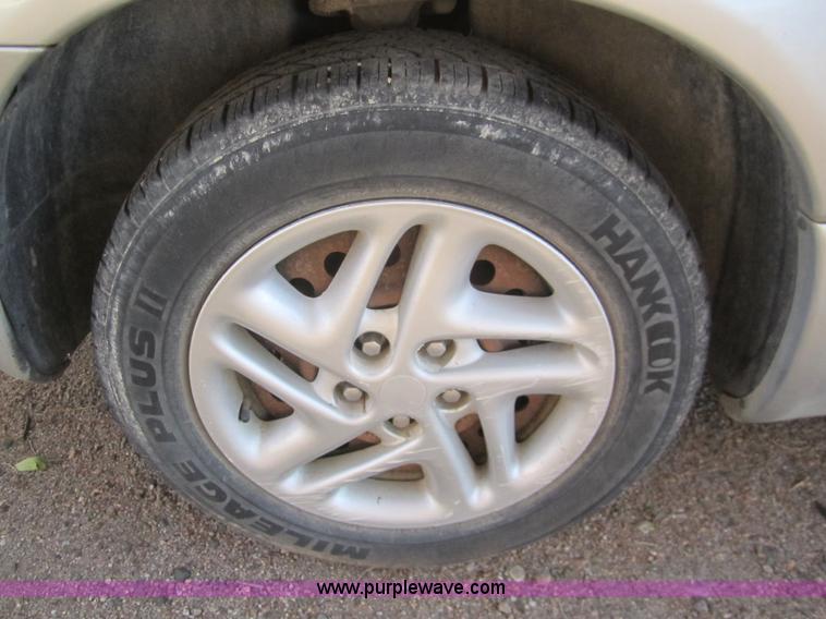 image for item C9872 2001 Dodge Intrepid SE