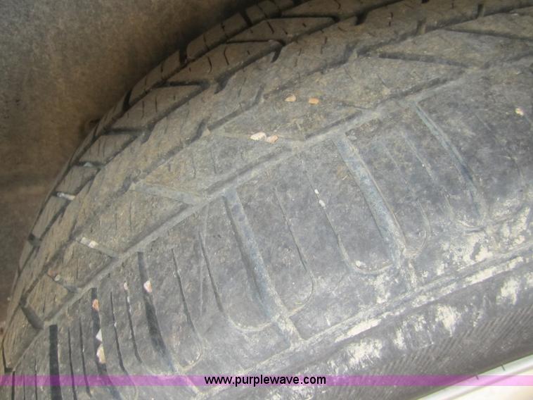 image for item C9872 2001 Dodge Intrepid SE