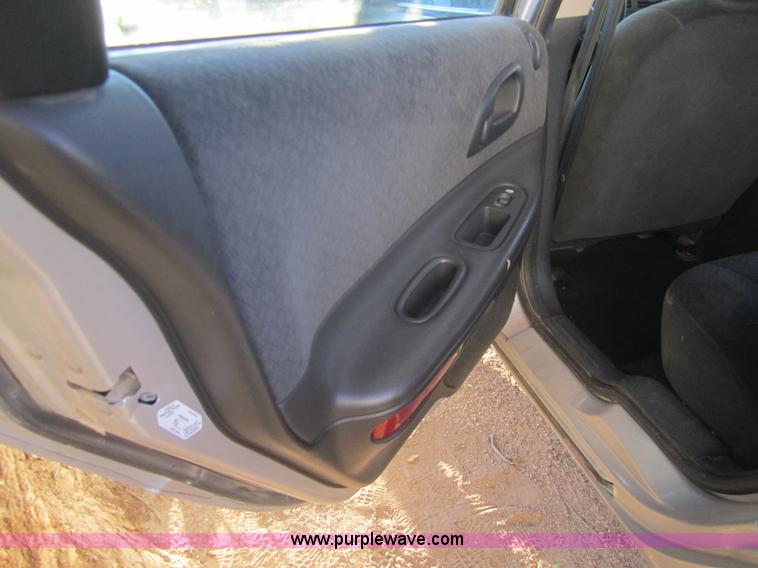 image for item C9872 2001 Dodge Intrepid SE