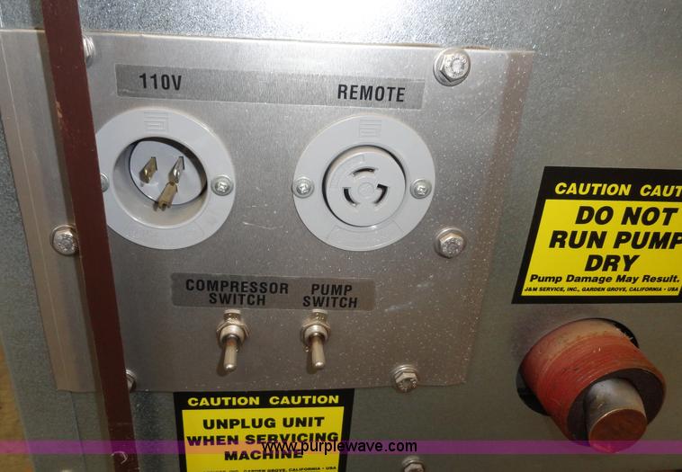 image for item F9489 Multiquip EsSick texture machine