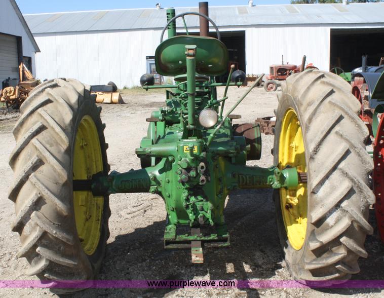 image for item A2378 1939 John Deere G tractor