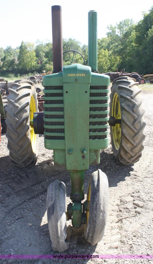 image for item A2378 1939 John Deere G tractor