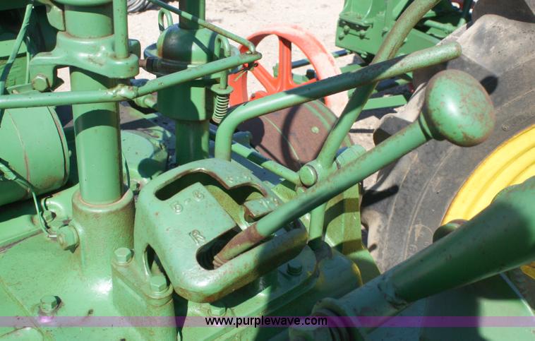 image for item A2378 1939 John Deere G tractor