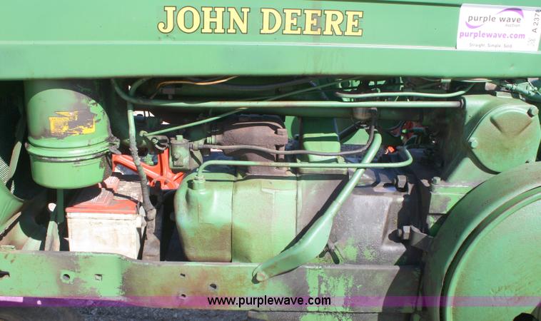 image for item A2378 1939 John Deere G tractor