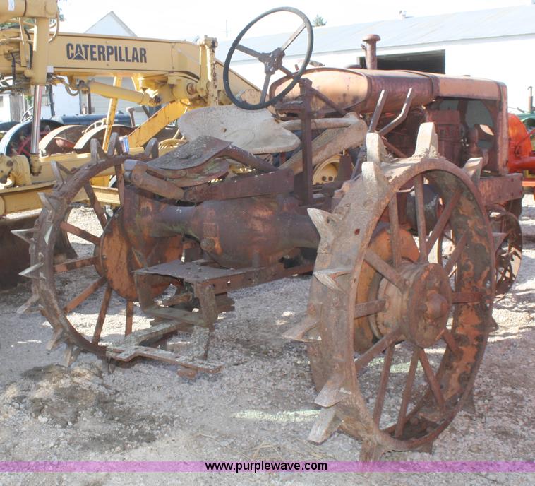 image for item A2386 Allis WC tractor