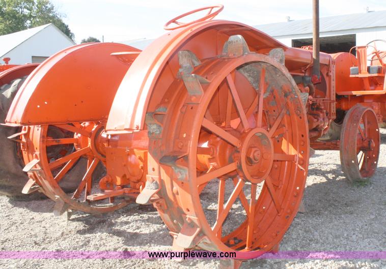 image for item A2389 Allis Chalmers U tractor