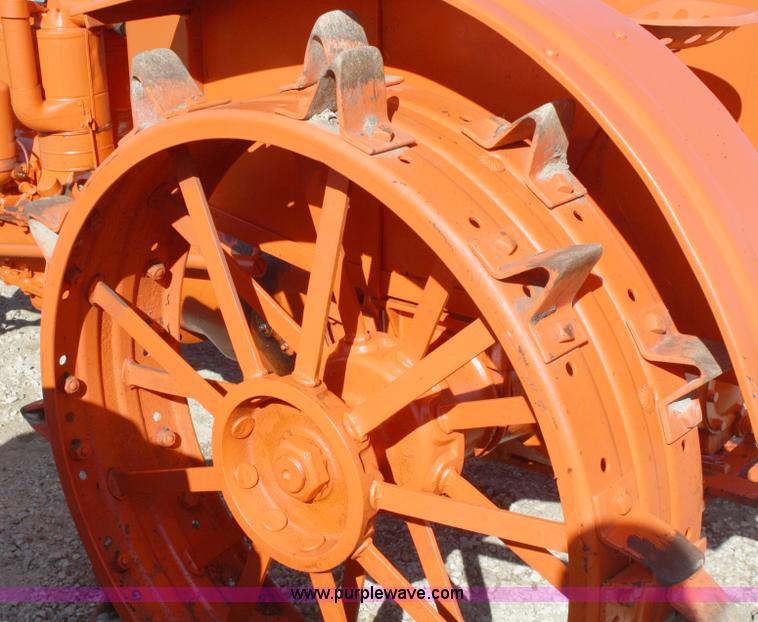 image for item A2389 Allis Chalmers U tractor