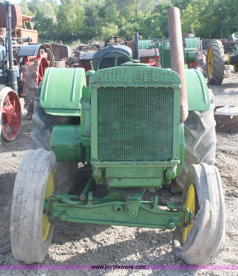 image for item A2397 John Deere D tractor