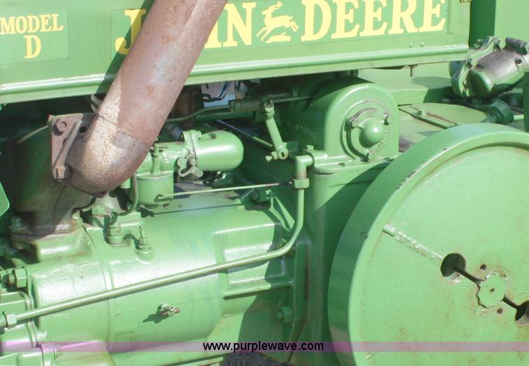 image for item A2397 John Deere D tractor
