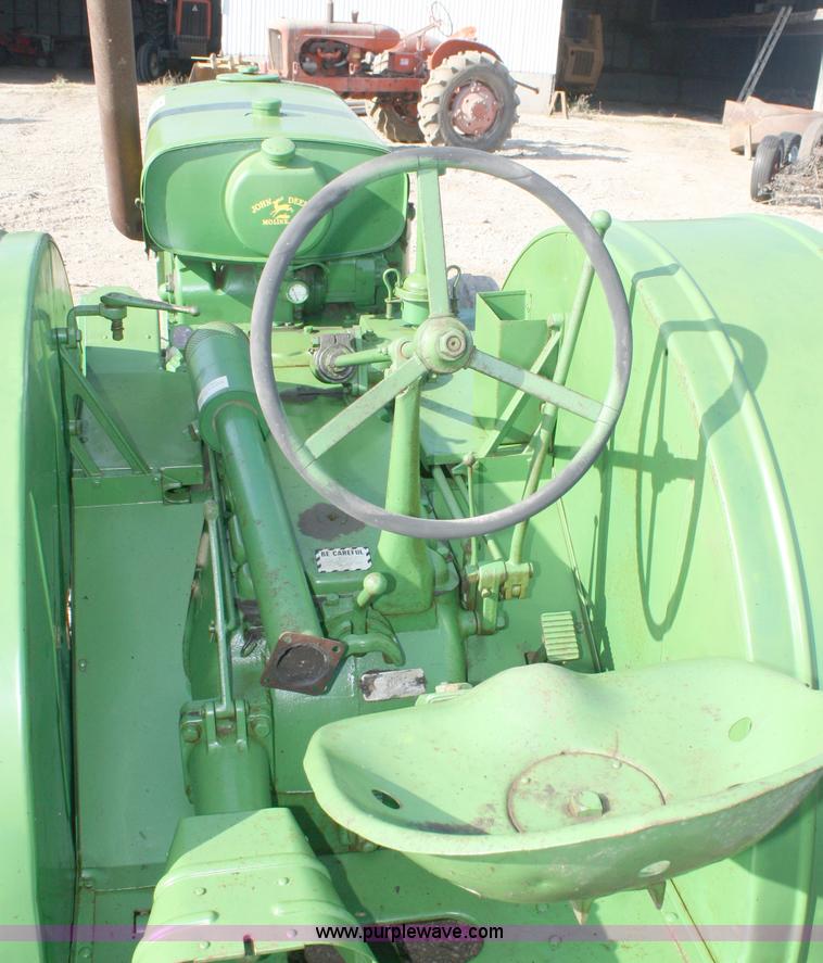 image for item A2397 John Deere D tractor