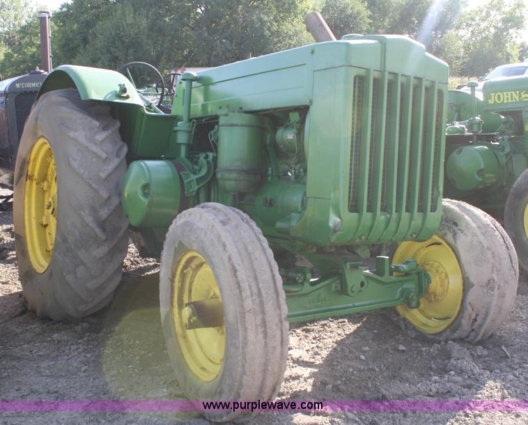 image for item A2398 John Deere D tractor