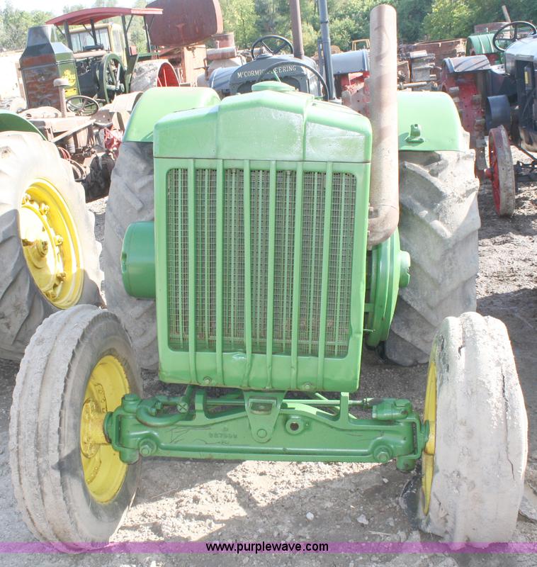 image for item A2398 John Deere D tractor