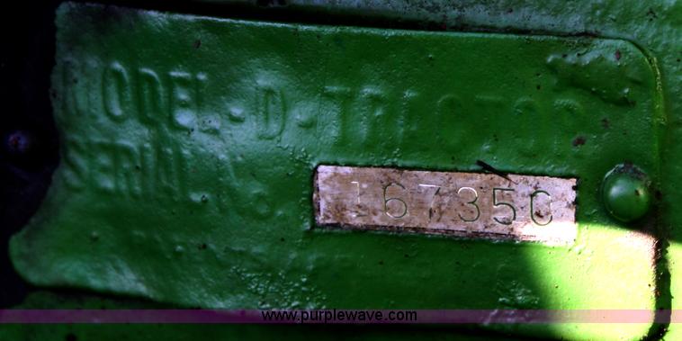 image for item A2398 John Deere D tractor
