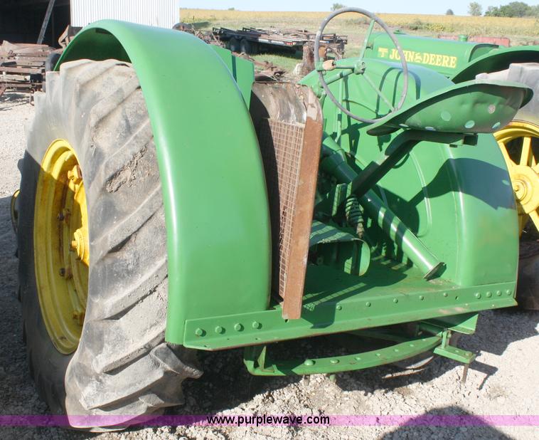 image for item A2399 John Deere D tractor