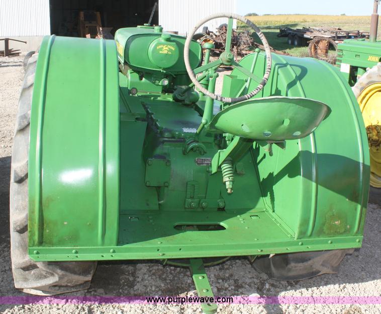 image for item A2400 John Deere D tractor