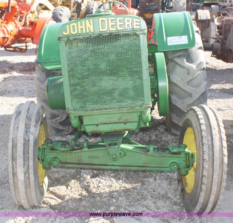 image for item A2400 John Deere D tractor