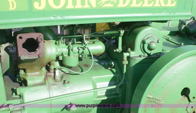 image for item A2400 John Deere D tractor