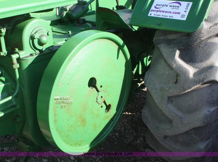 image for item A2400 John Deere D tractor