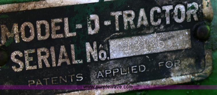 image for item A2400 John Deere D tractor