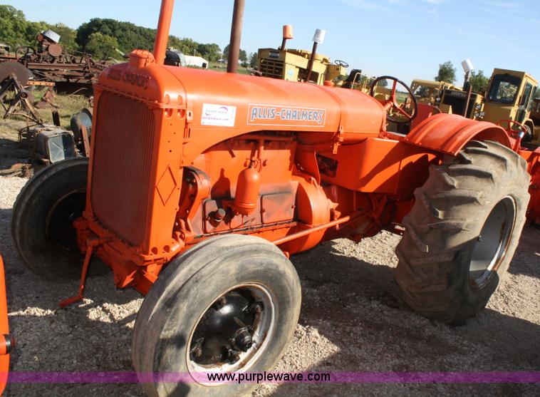 image for item A2404 Allis Chalmers A tractor