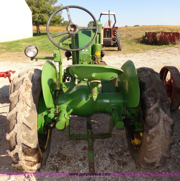 image for item A2407 John Deere LA tractor