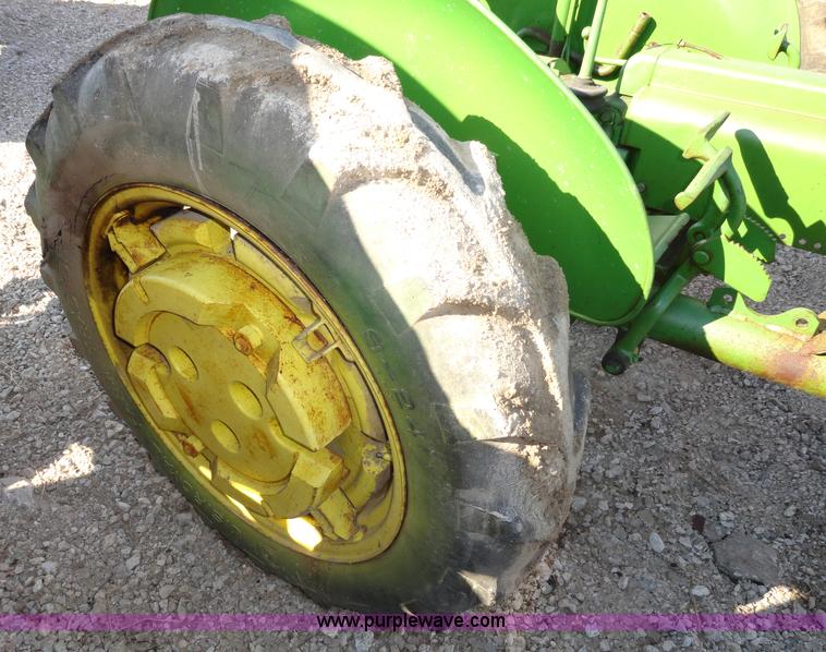 image for item A2407 John Deere LA tractor