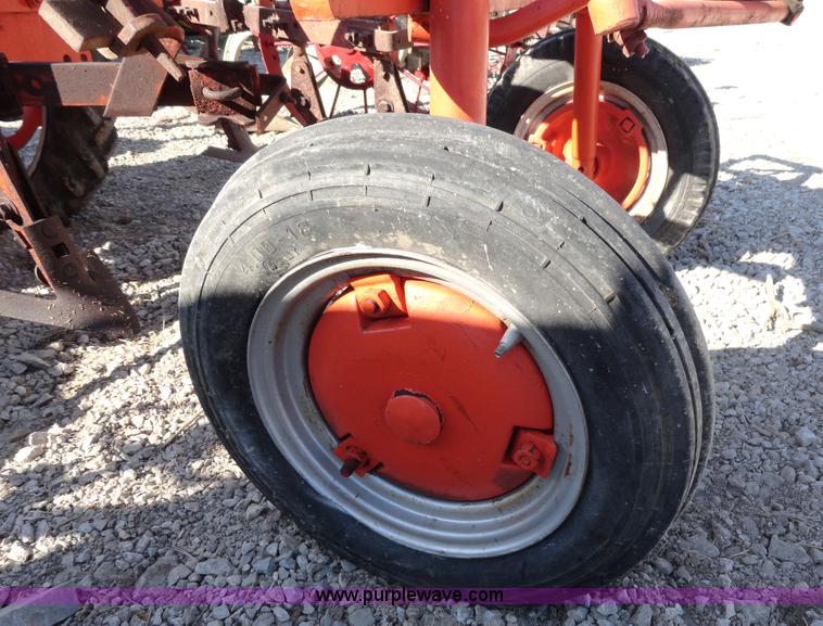 image for item A2409 Allis Chalmers G tractor