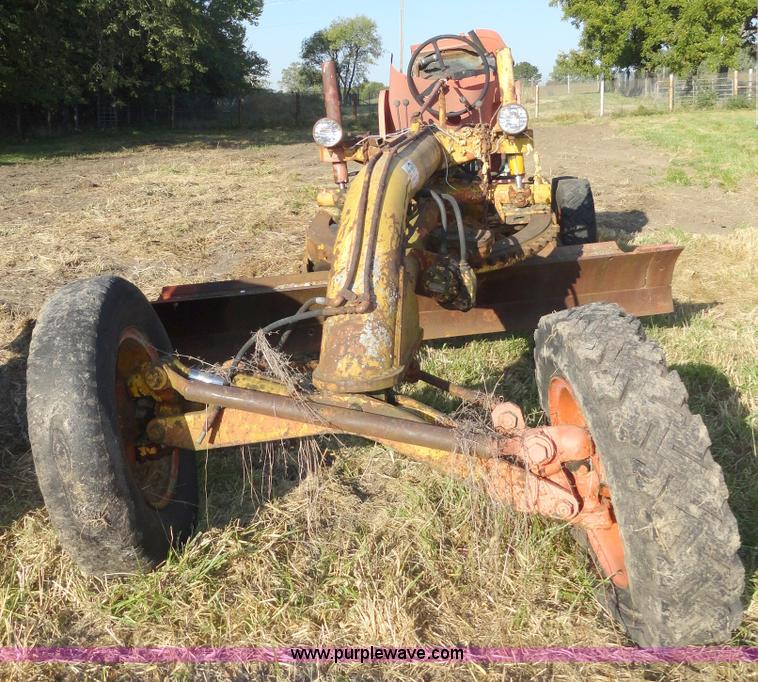 image for item A3126 Allis Chalmers D grader
