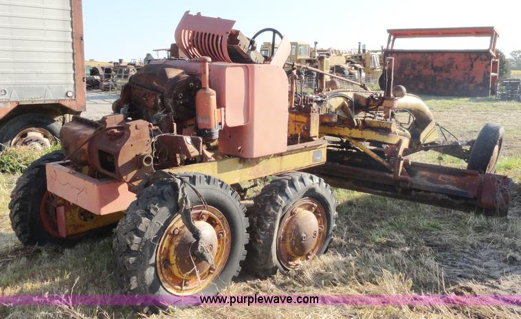 image for item A3126 Allis Chalmers D grader
