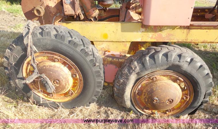 image for item A3126 Allis Chalmers D grader