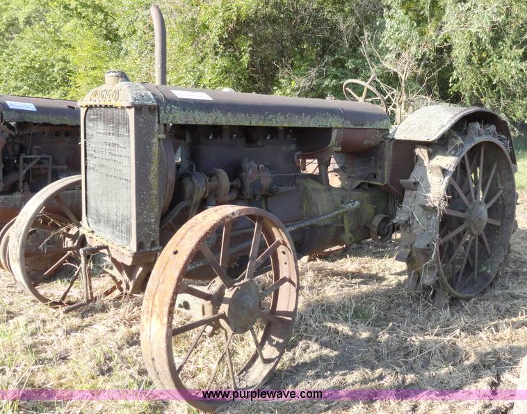 image for item A3128 Allis Chalmers E tractor