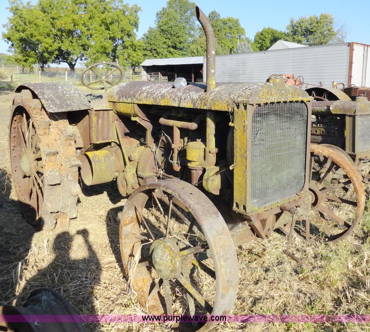 image for item A3128 Allis Chalmers E tractor