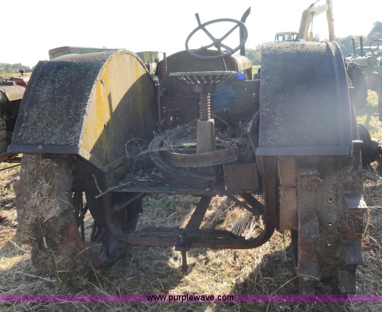 image for item A3128 Allis Chalmers E tractor