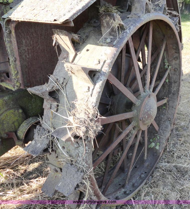 image for item A3128 Allis Chalmers E tractor