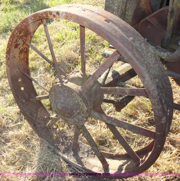 image for item A3128 Allis Chalmers E tractor