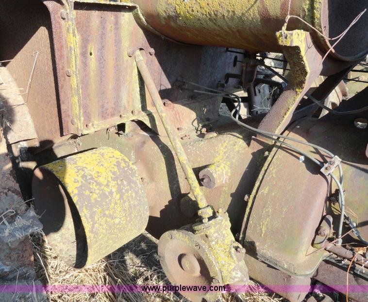 image for item A3128 Allis Chalmers E tractor