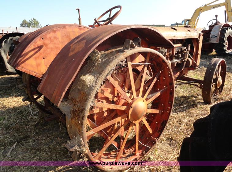 image for item A3134 Allis Chalmers E tractor