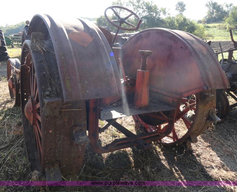 image for item A3134 Allis Chalmers E tractor