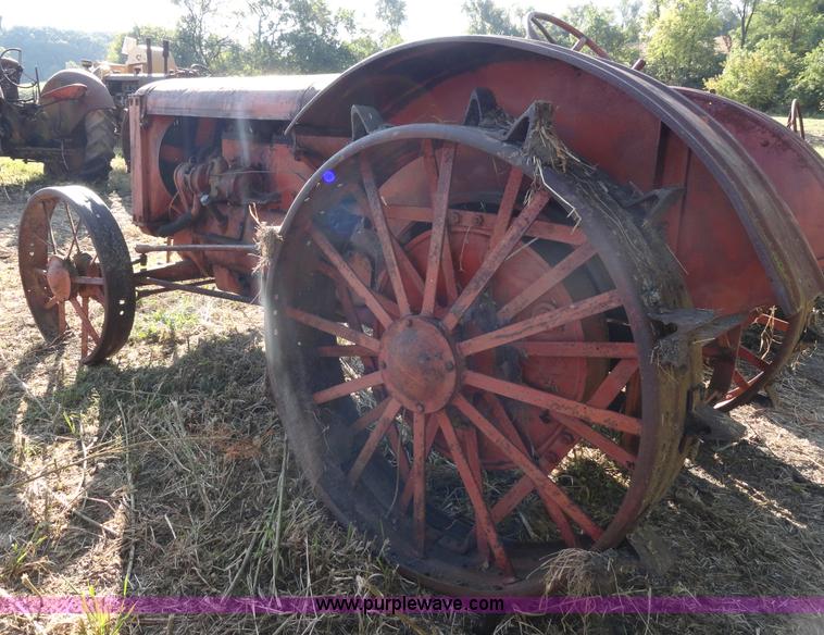 image for item A3134 Allis Chalmers E tractor