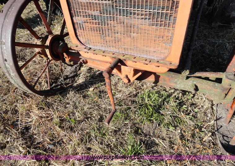 image for item A3134 Allis Chalmers E tractor