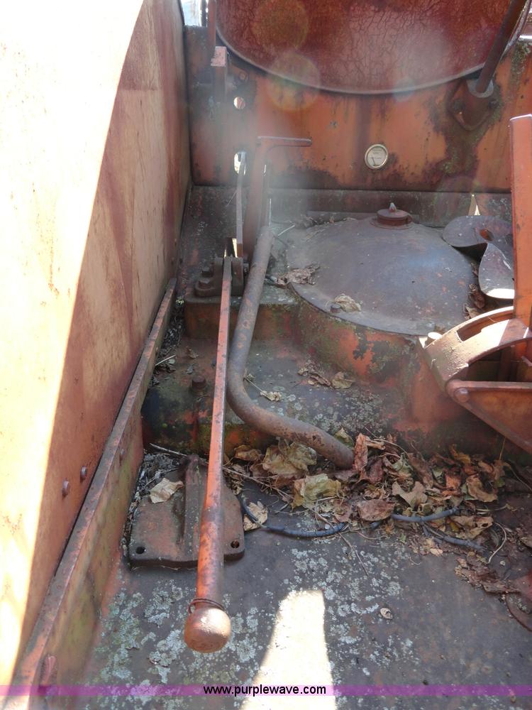 image for item A3134 Allis Chalmers E tractor