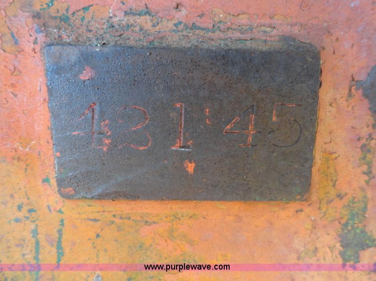 image for item A3134 Allis Chalmers E tractor